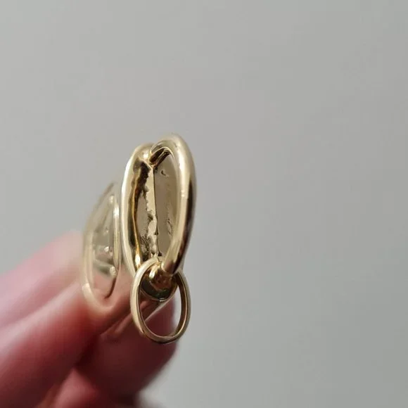 18k gold pendant with unique design - Picture 7 of 16